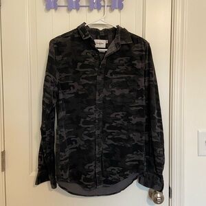 NWOT | Goodfellow & Co. men’s black camouflage soft corduroy button down shirt S